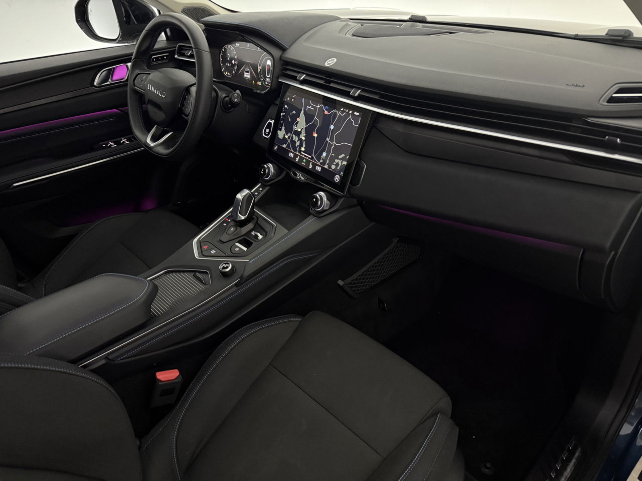 Lynk Co 01 1.5 | UNIEK Matte Grijs | 262PK Pano LED Sfeer 360Camera Memory ACC Virtual Carplay Clima Navi 20"LMV