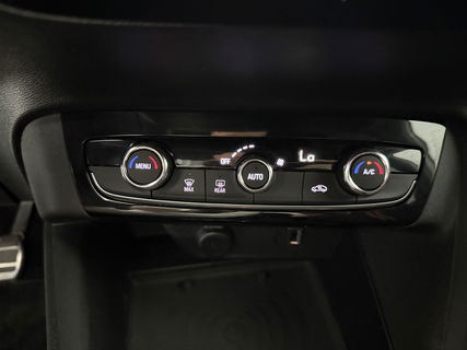 Opel Corsa 1.2 GS Line | LED | Carplay | Clima | Cruisecontrol | Navigatie | Parkeersensoren | 17"LMV