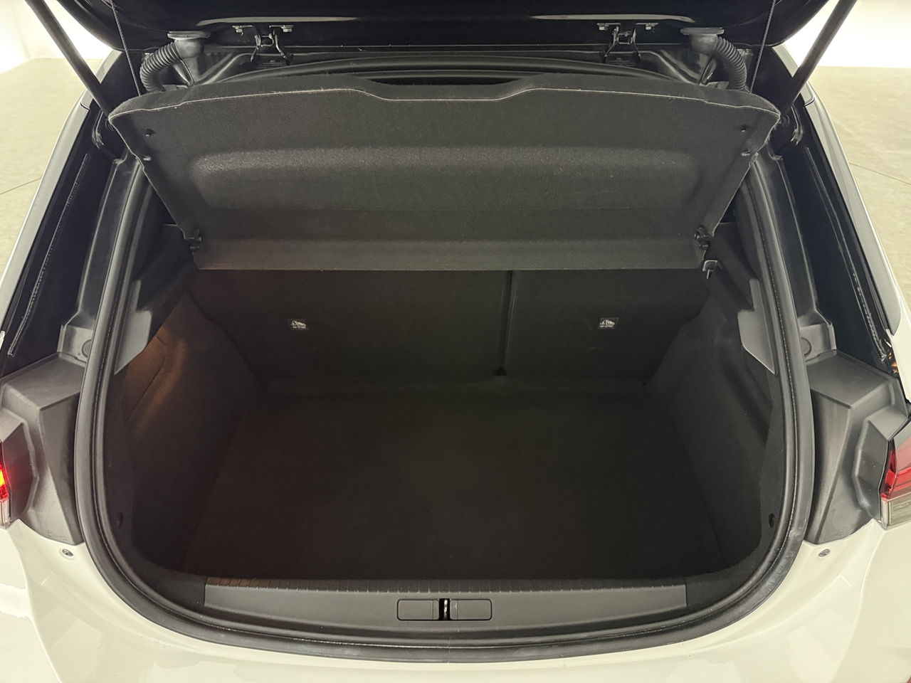 Opel Corsa 1.2 GS Line | LED | Carplay | Clima | Cruisecontrol | Navigatie | Parkeersensoren | 17"LMV