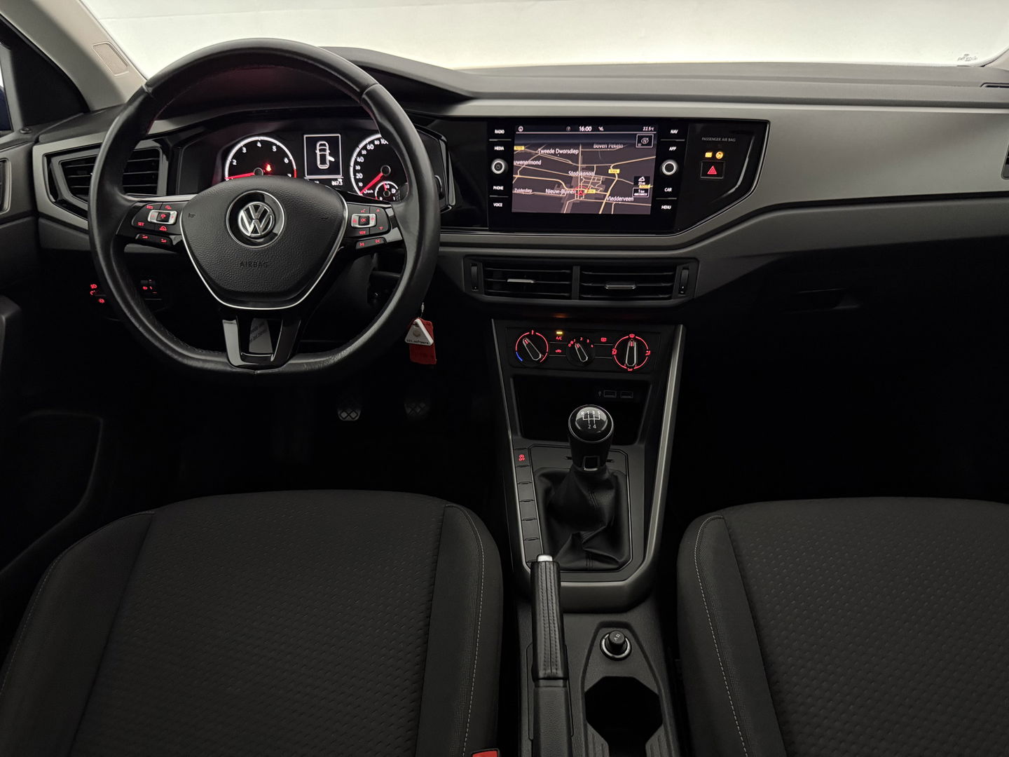 Volkswagen Polo 1.0 TSI | Carplay | Adaptive Cruise | LED | Navigatie | NAP