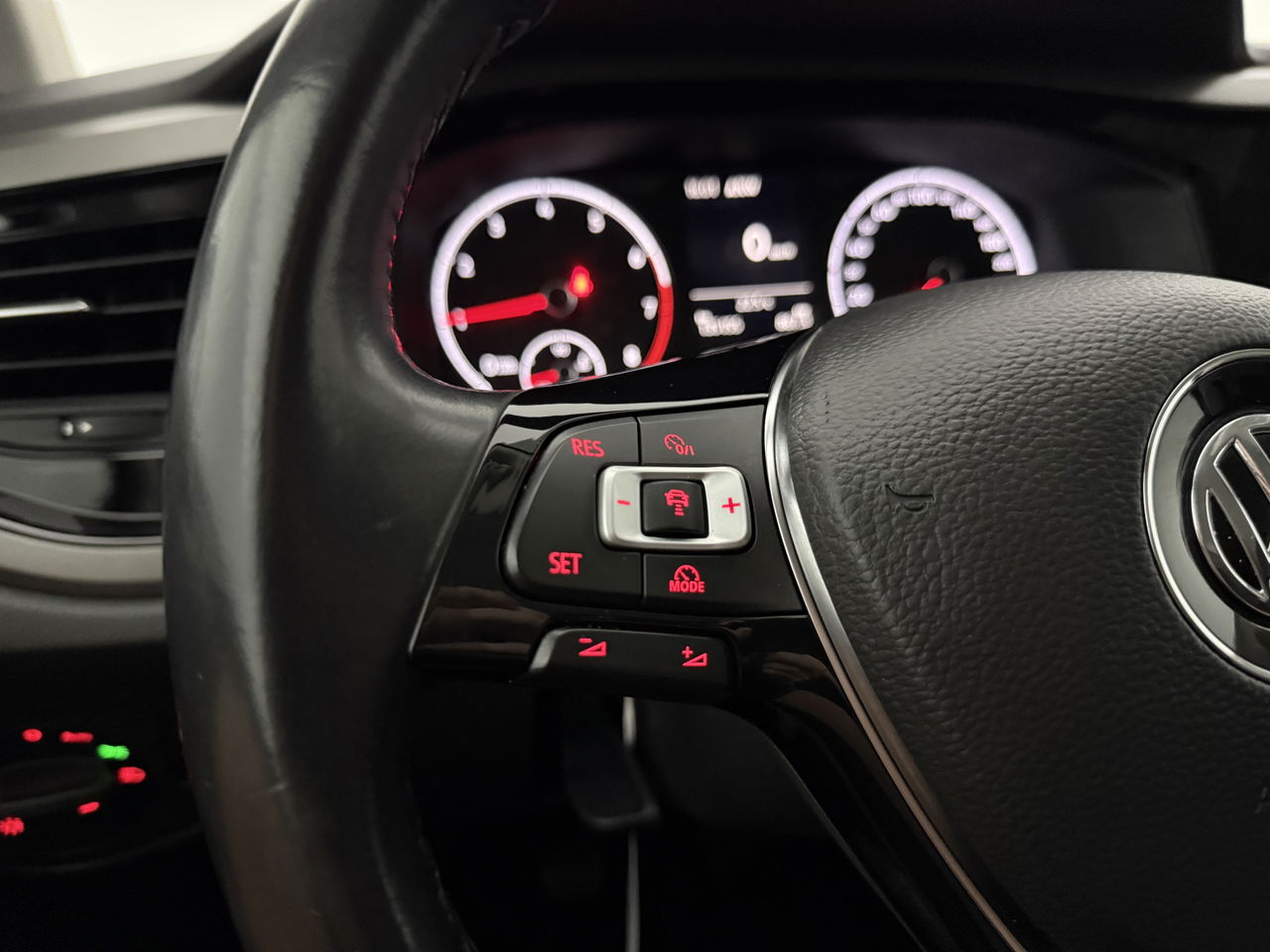 Volkswagen Polo 1.0 TSI | Carplay | Adaptive Cruise | LED | Navigatie | Orig. NL