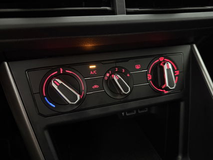 Volkswagen Polo 1.0 TSI | Carplay | Adaptive Cruise | LED | Navigatie | Orig. NL