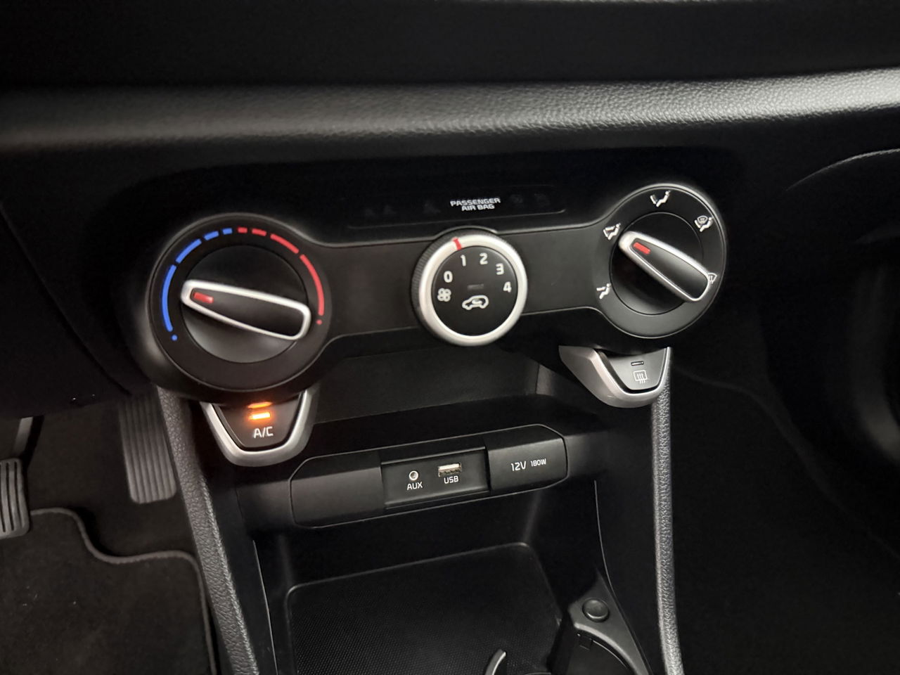 Kia Picanto 1.0 CVVT ComfortPlusLine Airco Camera Carplay 14''LMV Navigatie