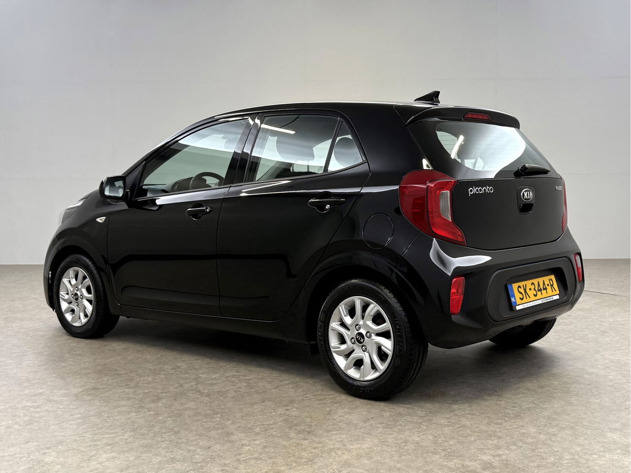 Kia Picanto 1.0 CVVT ComfortPlusLine Airco Camera Carplay 14''LMV Navigatie