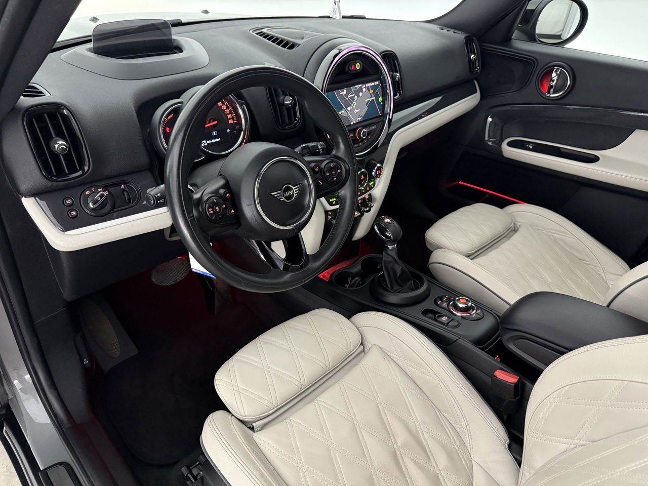 MINI Countryman 1.5 Cooper ALL4 Chili | 174PK | Pano | Sfeerverl. | HuD | Camera | Carplay | Adaptive Cruise | Leder