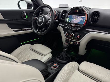 MINI Countryman 1.5 Cooper ALL4 Chili | 174PK | Pano | Sfeerverl. | HuD | Camera | Carplay | Adaptive Cruise | Leder