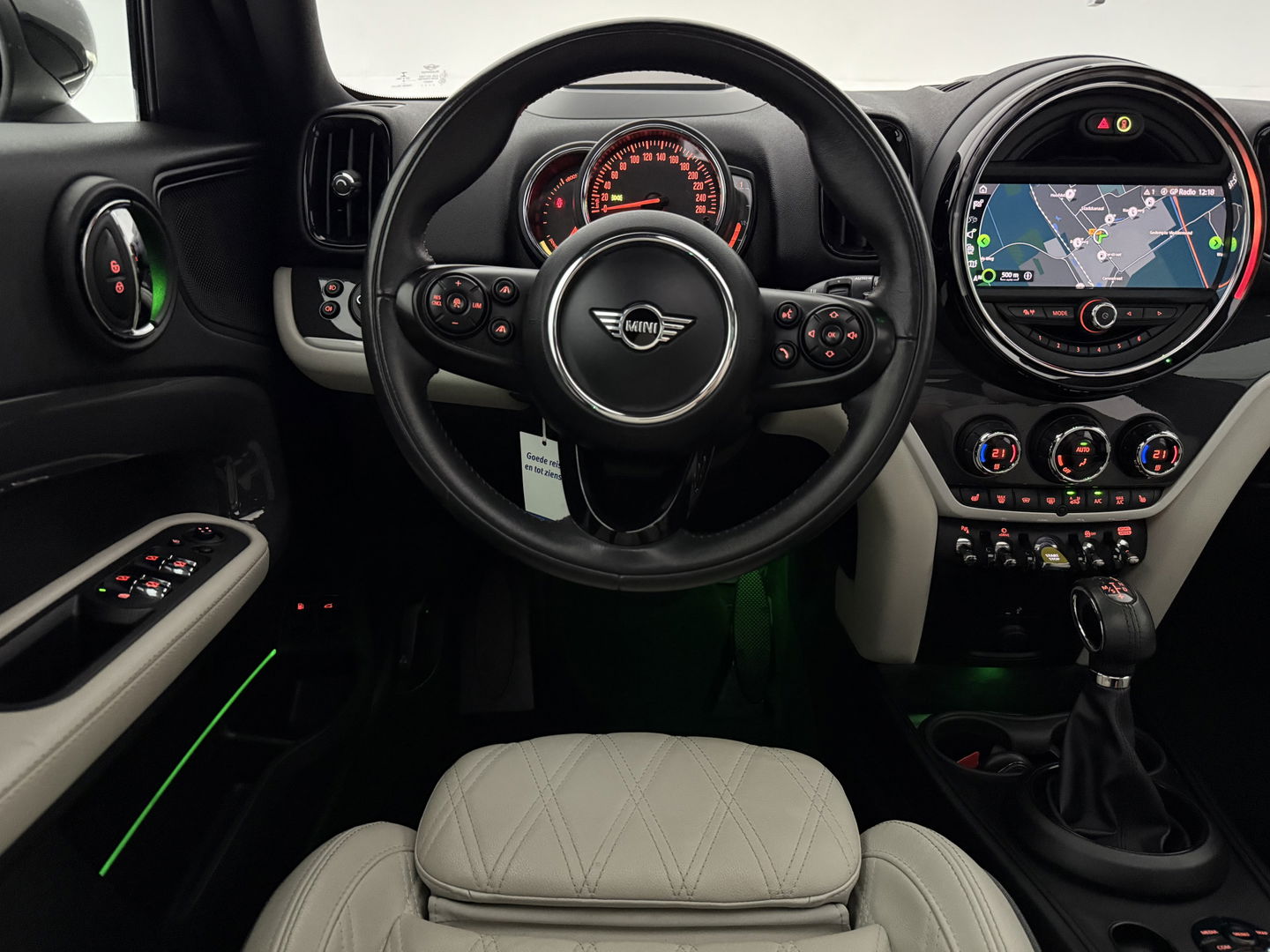 MINI Countryman 1.5 Cooper ALL4 Chili | 174PK | Pano | Sfeerverl. | HUD | Memory l Camera | Carplay | Adaptive Cruise | Leder