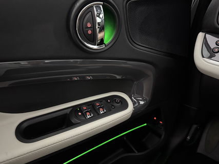 MINI Countryman 1.5 Cooper ALL4 Chili | 174PK | Pano | Sfeerverl. | HuD | Camera | Carplay | Adaptive Cruise | Leder