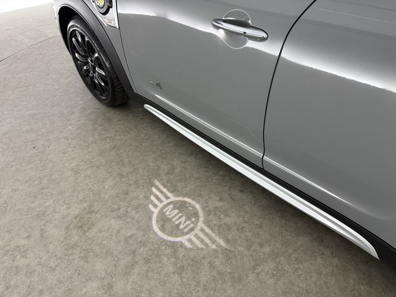 MINI Countryman 1.5 Cooper ALL4 Chili | 174PK | Pano | Sfeerverl. | HuD | Camera | Carplay | Adaptive Cruise | Leder