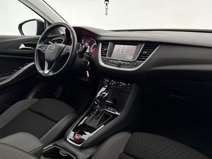 Opel Grandland X 1.2 Turbo Business Executive | Carplay | LED | Navigatie | Cruise | Parkeersens. | Stoel/Stuurverw