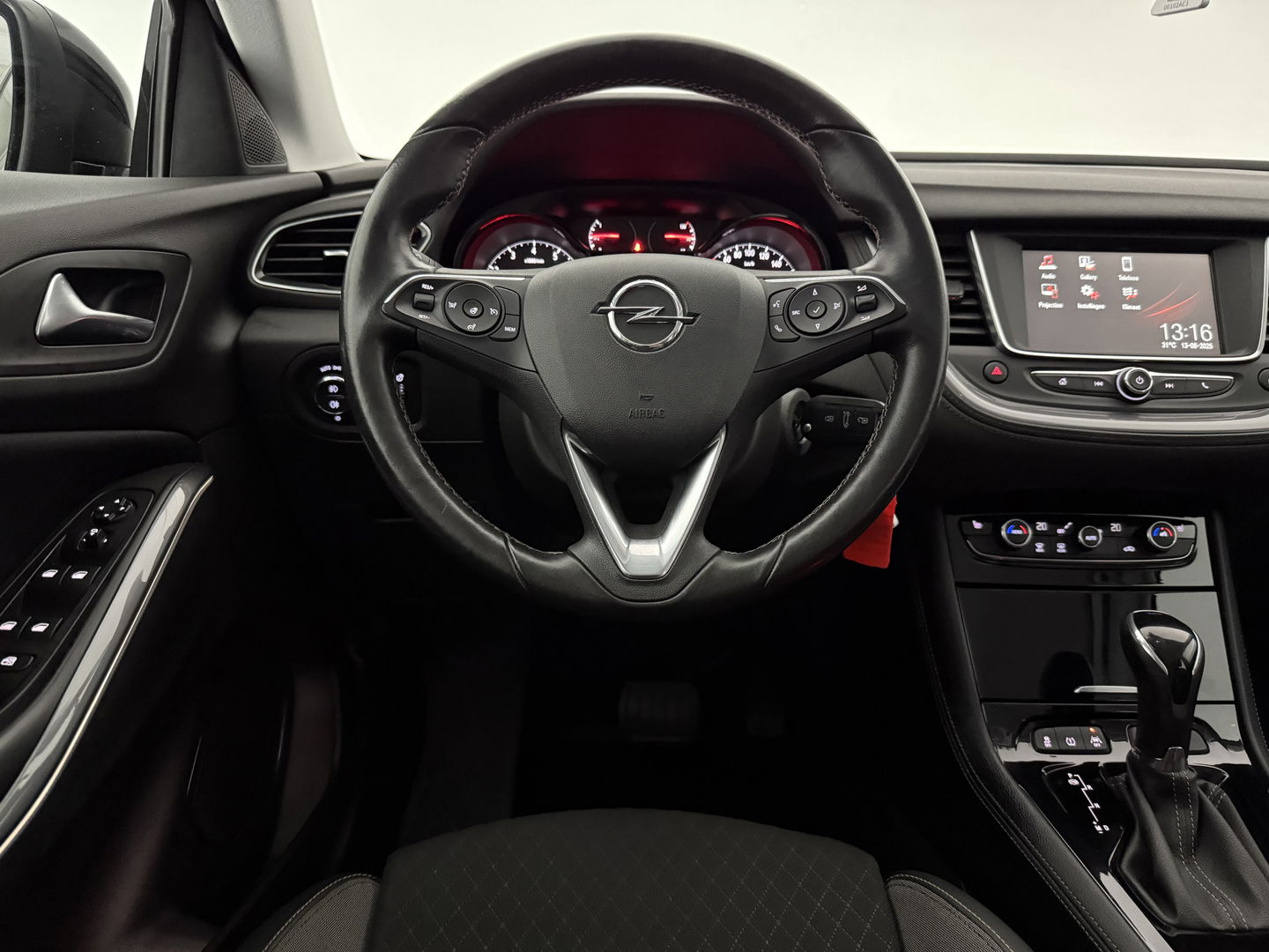 Opel Grandland X 1.2 Turbo Business Executive | Carplay | Stoel/Stuurverw | Navigatie | Cruise | Parkeersens. | LED