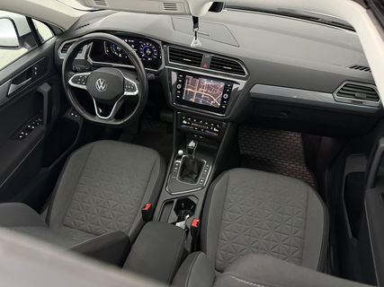 Volkswagen Tiguan 1.4 TSI eHybrid 225PK R-Line | Pano | IQ Light | Virtual | Carplay | Trekh | 18"LMV