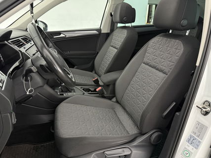 Volkswagen Tiguan 1.4 TSI eHybrid 225PK R-Line | Pano | IQ Light | Virtual | Carplay | Trekh | 18"LMV