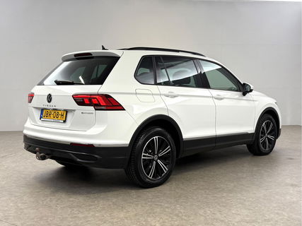 Volkswagen Tiguan 1.4 TSI eHybrid 225PK R-Line | Pano | IQ Light | Virtual | Carplay | Trekh | 18"LMV