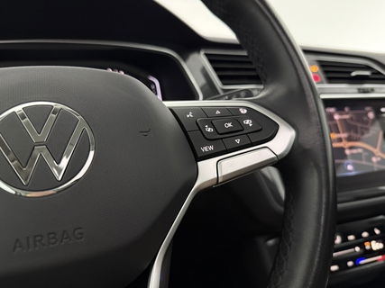 Volkswagen Tiguan 1.4 TSI eHybrid 225PK R-Line | Pano | IQ Light | Virtual | Carplay | Trekh | 18"LMV