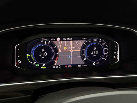 Volkswagen Tiguan 1.4 TSI eHybrid 225PK R-Line | Pano | IQ Light | Virtual | Stuur/Stoelverw. l Carplay | Trekh.