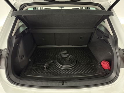 Volkswagen Tiguan 1.4 TSI eHybrid 225PK R-Line | Pano | IQ Light | Virtual | Carplay | Trekh | 18"LMV
