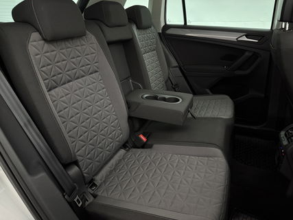 Volkswagen Tiguan 1.4 TSI eHybrid 225PK R-Line | Pano | IQ Light | Virtual | Carplay | Trekh | 18"LMV