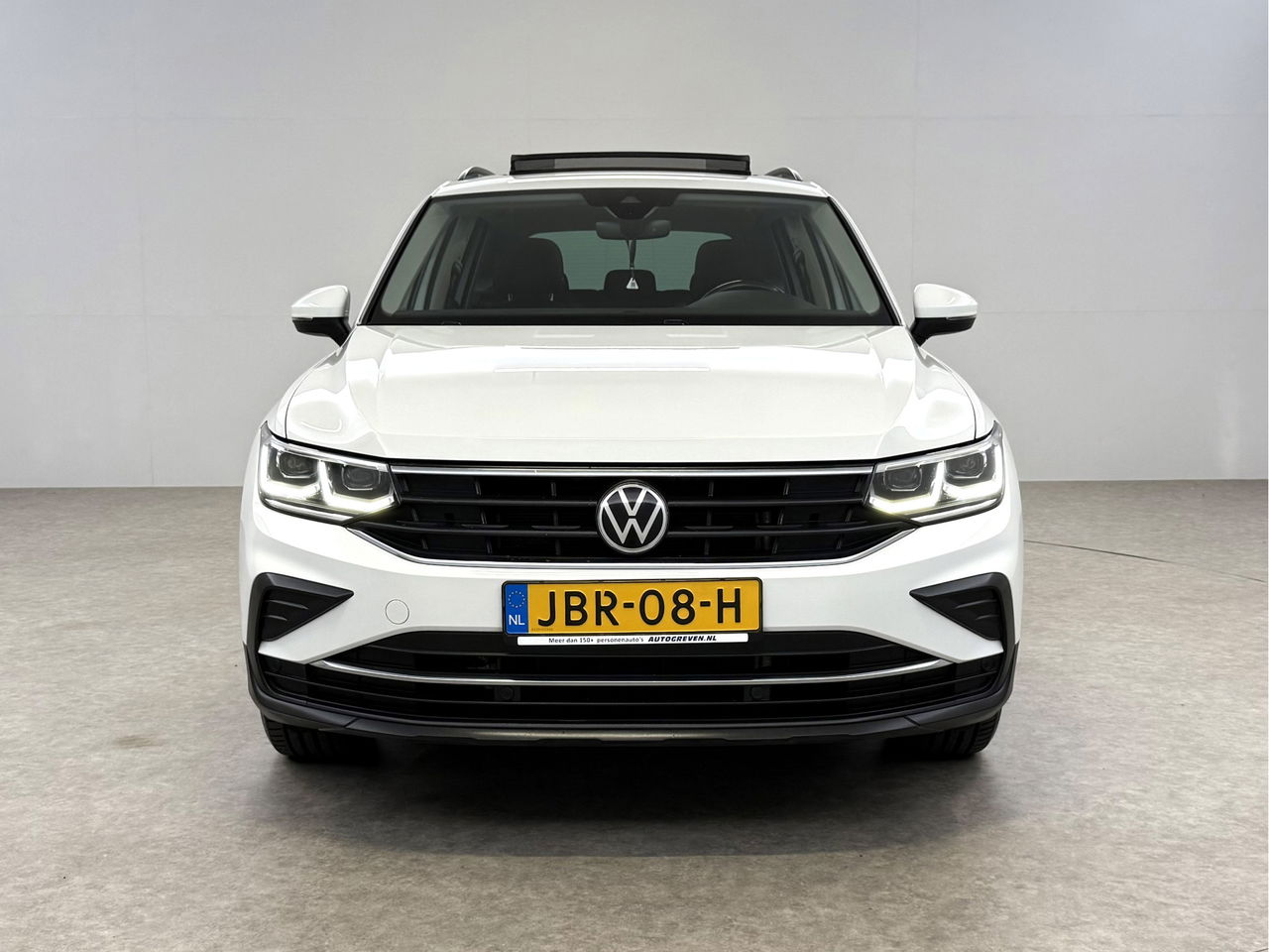 Volkswagen Tiguan 1.4 TSI eHybrid 225PK R-Line | Pano | IQ Light | Virtual | Carplay | Trekh | 18"LMV