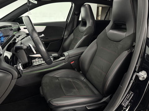 Mercedes-Benz A-Klasse 180 AMG | Pano | Sfeerverl. | Virtual | Carplay | Cruise | Parkeersens. | NAP