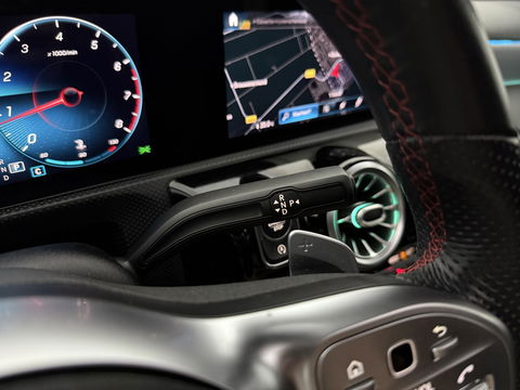 Mercedes-Benz A-Klasse 180 AMG | Pano | Sfeerverl. | Virtual | Carplay | Cruise | Parkeersens. | NAP