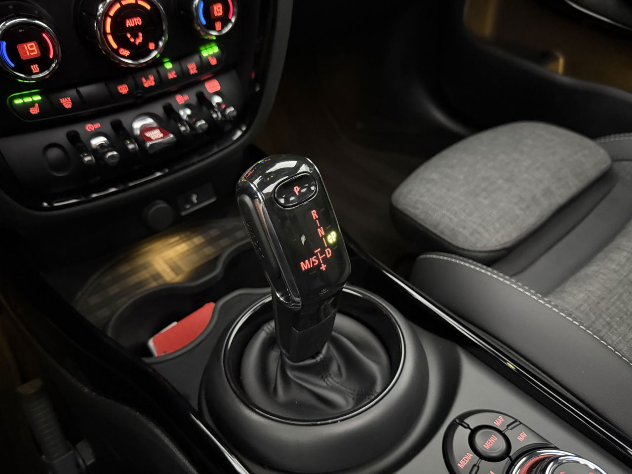 MINI Clubman 1.5 Cooper Richmond Park Edition | Pano | H/K | Virtual | Camera | Carplay | LED | NAP