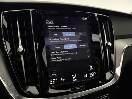 Volvo V60 2.0 T4 R-Design | 191PK | Panoramadak |  LED | Virtual Cockpit | Memory seats | Camera | Carplay | Cruisecontr.
