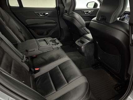 Volvo V60 2.0 T4 R-Design | 191PK | Panoramadak |  LED | Virtual Cockpit | Memory seats | Camera | Carplay | Cruisecontr.
