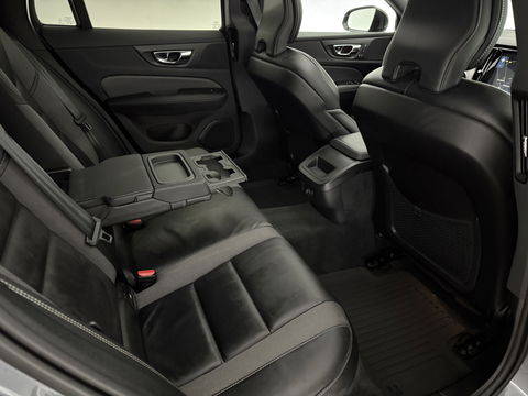 Volvo V60 2.0 T4 R-Design | 191PK | Pano |  LED | Virtual | Memory | Stoelverw. | Camera | Carplay | Cruise