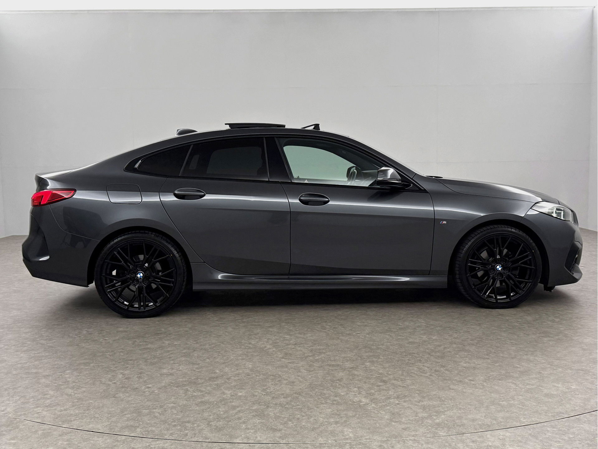 BMW 2 Serie Gran Coupé 218i High Executive 141PK M-Sport | Pano | Sfeerverl. | Virtual | Carplay | Camera | LED | NAP
