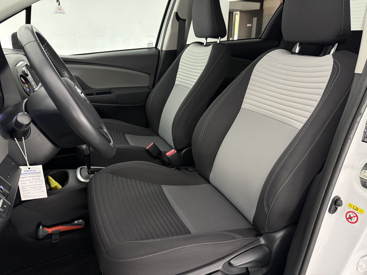 Toyota Yaris 1.5 Hybrid Dynamic | Camera | Clima | Cruise | Navigatie | LED