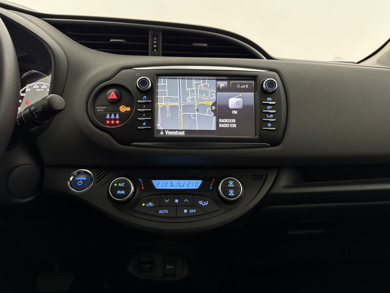Toyota Yaris 1.5 Hybrid Dynamic | Camera | Clima | Cruise | Navigatie | LED