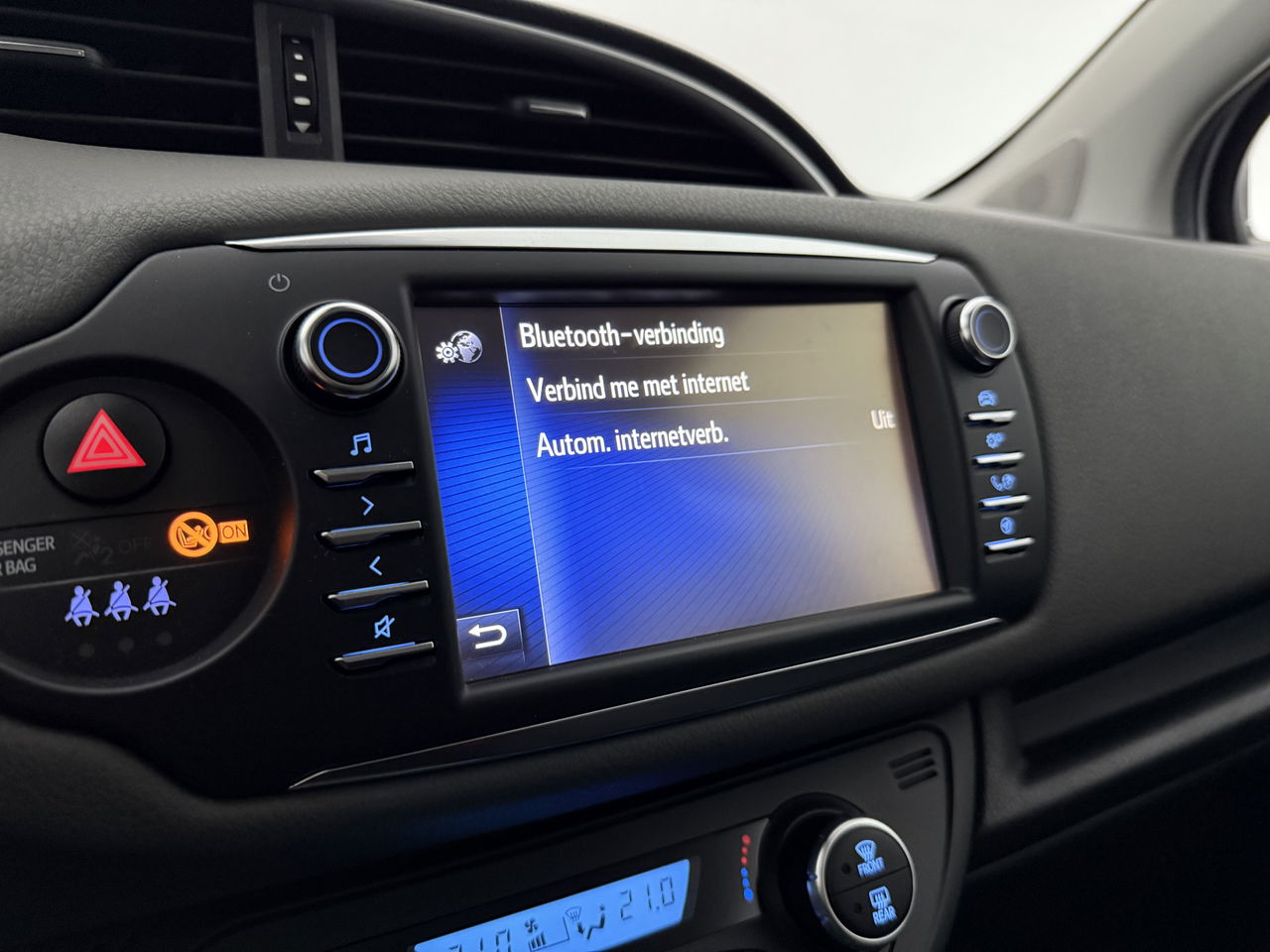 Toyota Yaris 1.5 Hybrid Dynamic | Camera | Clima | Cruise | Navigatie | LED