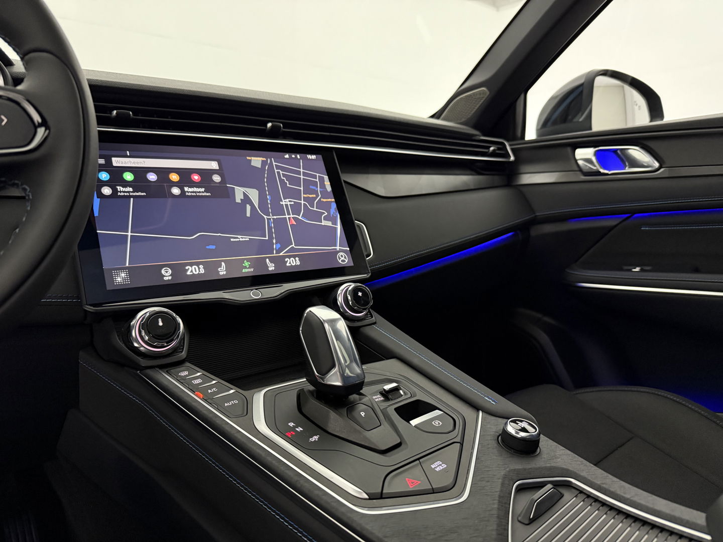 Lynk Co 01 1.5 | 360° Camera | Pano | LED | Sfeerverl. | Virtual | Memory | Carplay