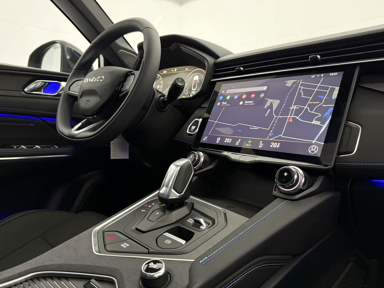 Lynk Co 01 1.5 | 360° | Panoramadak | LED | Sfeerverl. |  Virtual Cockpit | Memory Seats | Carplay