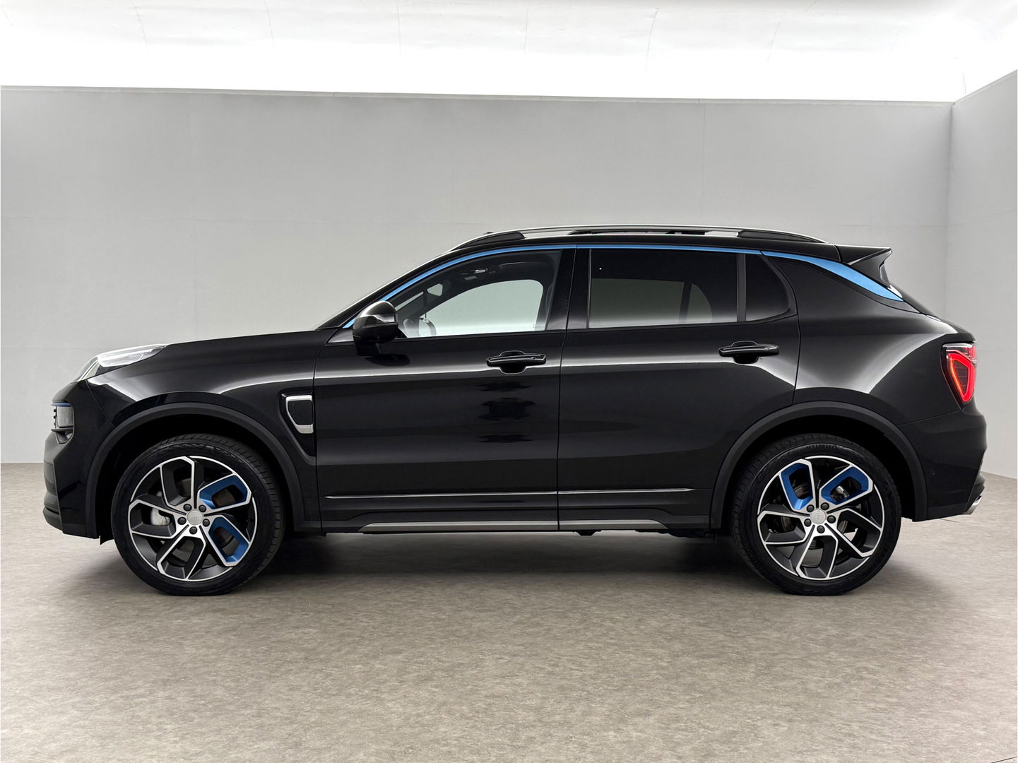 Lynk Co 01 1.5 | 360° | Pano | LED | Sfeerverl. | Virtual | Memory | Stoel/stuurverw. | Carplay