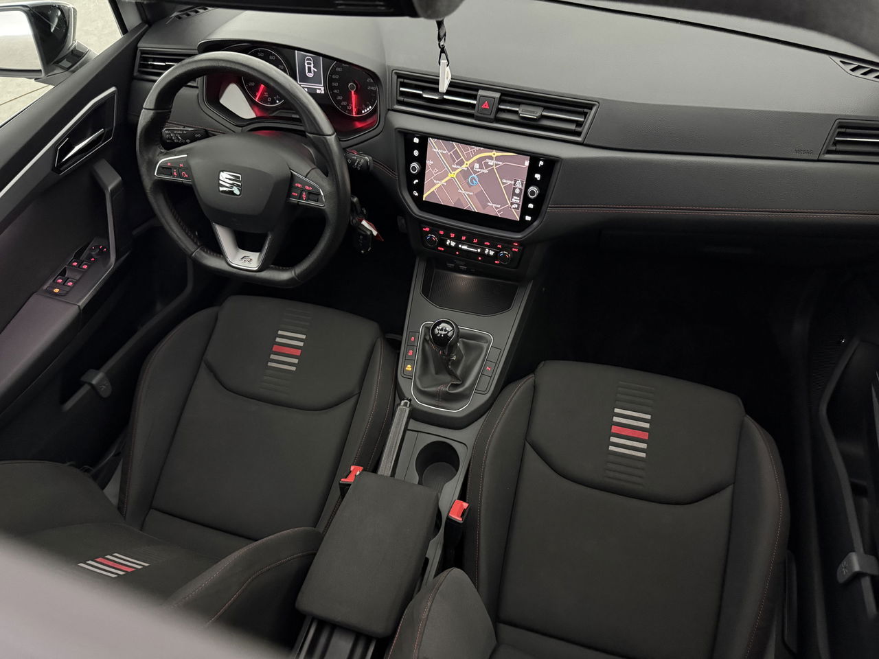 SEAT Ibiza 1.0 TSI FR | Panoramadak | Beats Audio | Camera | Carplay | LED | 17"LMV