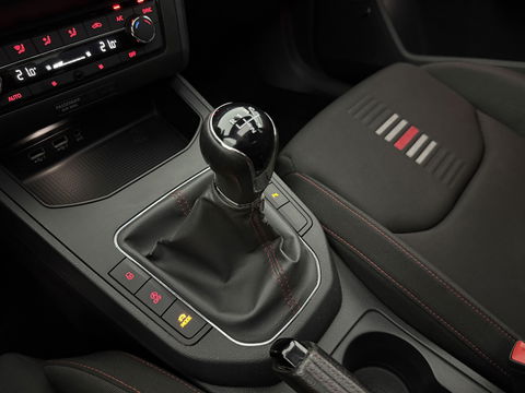 SEAT Ibiza 1.0 TSI FR | Pano | Beats Audio | Sfeerverl. | Camera | Carplay | LED | NAP