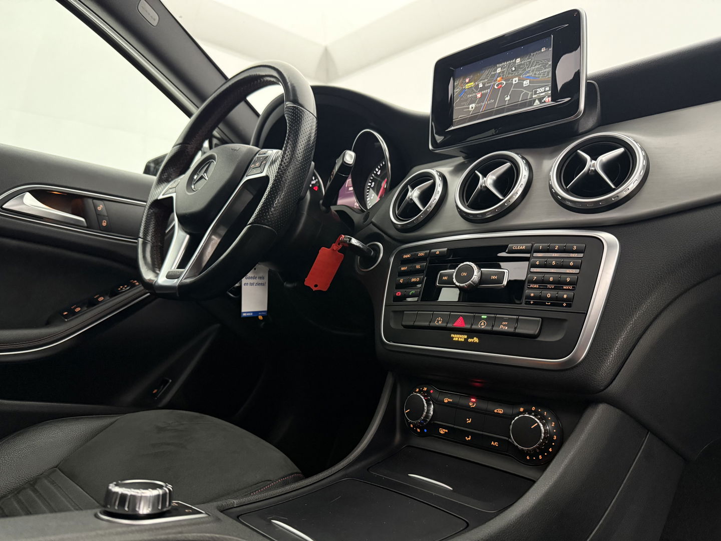 Mercedes-Benz GLA 200 AMG | 157PK | Pano | LED | Airco | Cruise | Navi | Parkeersens. | NAP