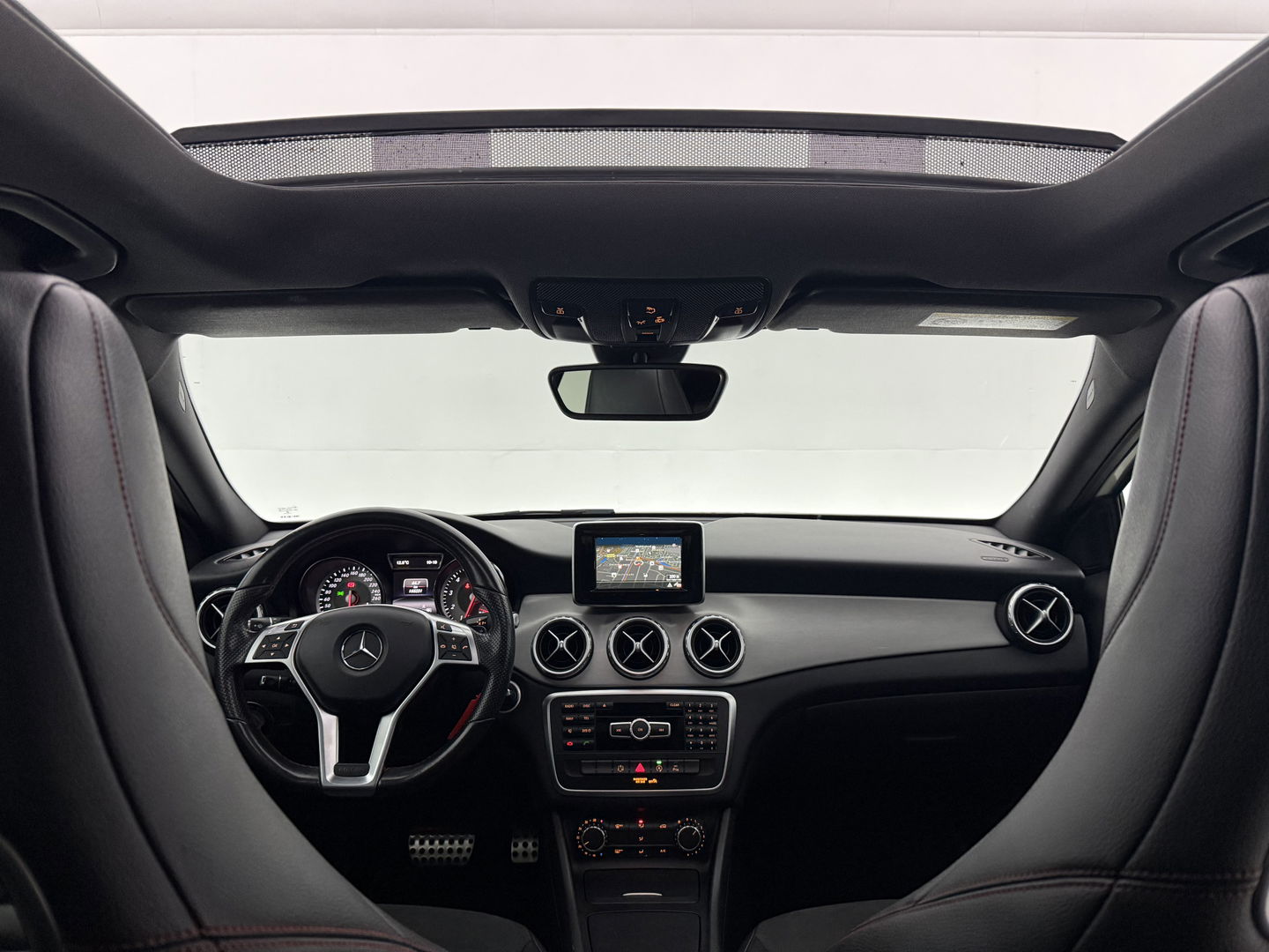 Mercedes-Benz GLA 200 AMG | 157PK | Pano | LED | Airco | Cruise | Navi | Parkeersens. | NAP