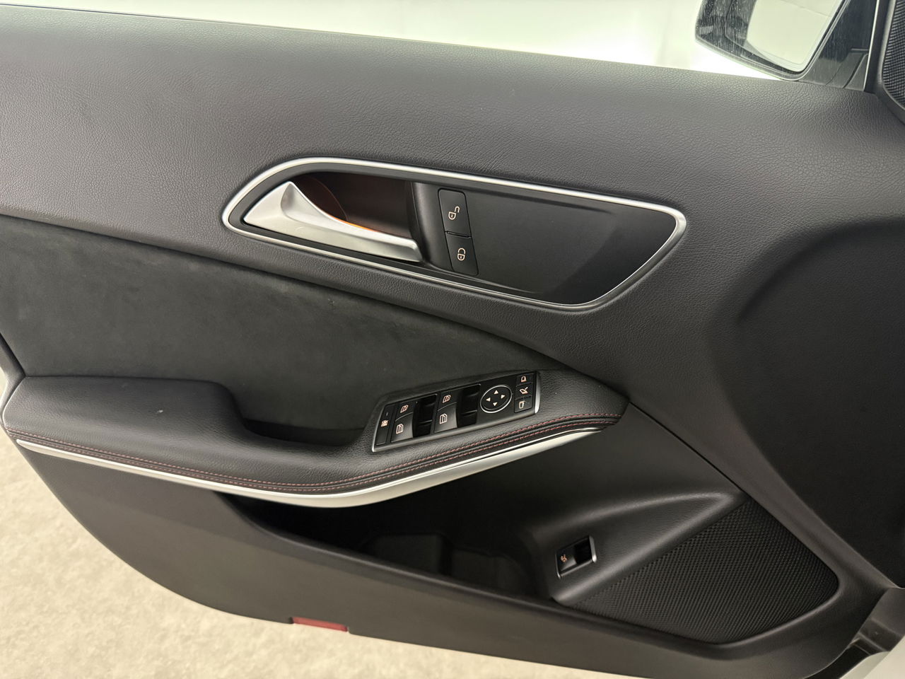 Mercedes-Benz GLA 200 AMG | 157PK | Panoramadak | LED | Airco | Cruise | Navigatie | Parkeersens. | 19''LMV