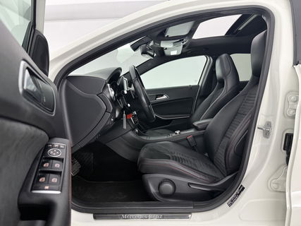 Mercedes-Benz GLA 200 AMG | 157PK | Panoramadak | LED | Airco | Cruise | Navigatie | Parkeersens. | 19''LMV