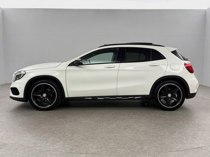 Mercedes-Benz GLA 200 AMG | 157PK | Panoramadak | LED | Airco | Cruise | Navigatie | Parkeersens. | 19''LMV