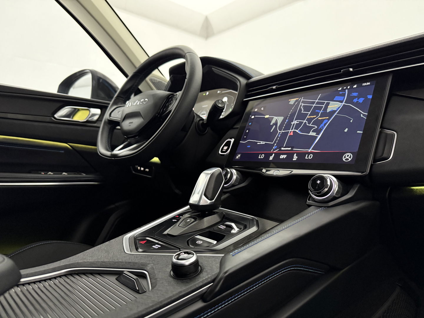 Lynk Co 01 1.5 262PK | Pano l LED l Sfeerverl. l 360° l Memory l Virtual l Carplay l Navi l Parkeersens.