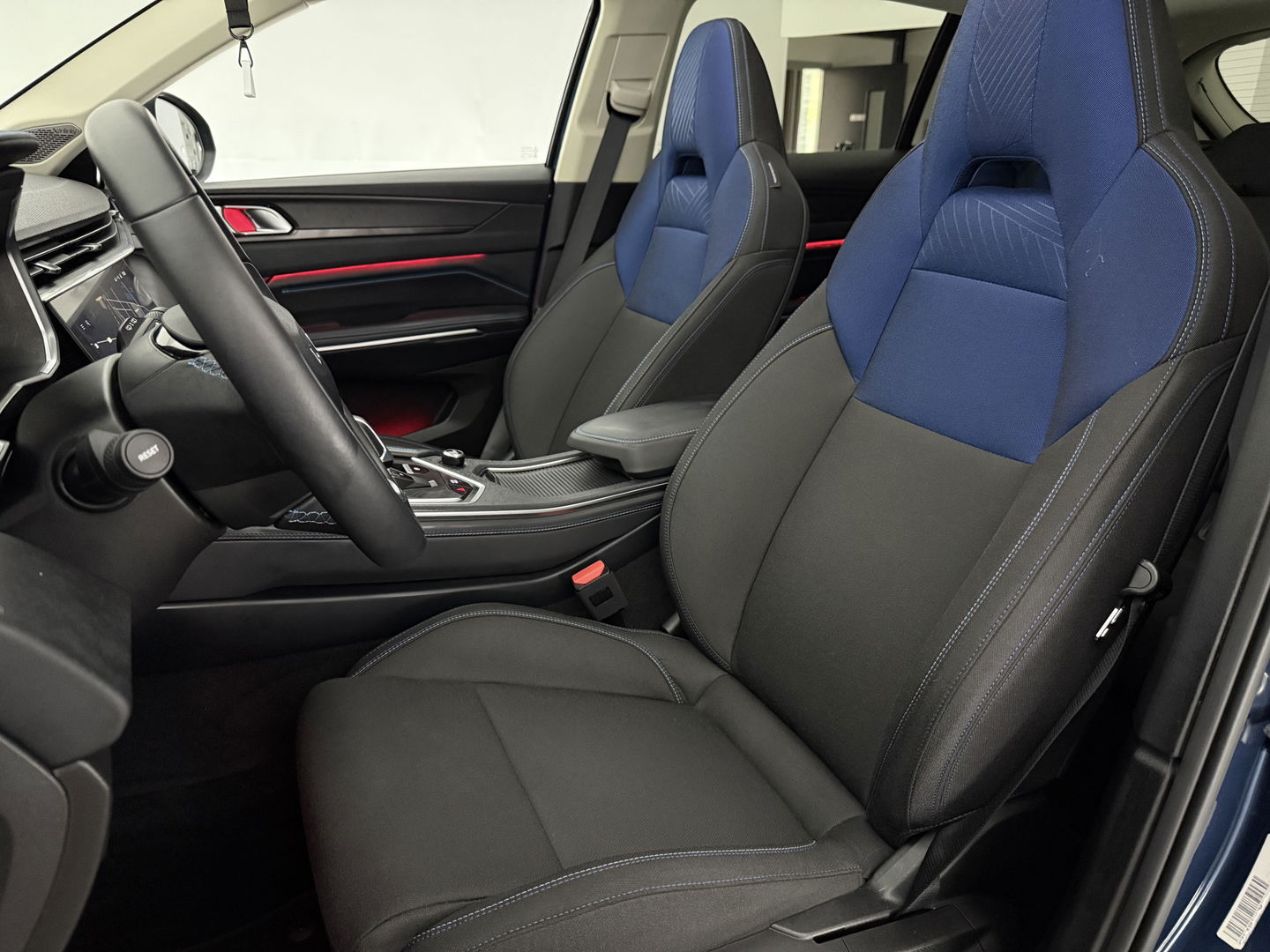 Lynk Co 01 1.5 262PK | Pano | Sfeerverl. | 360° | Memory | Virtual | Carplay | Adaptive Cruise