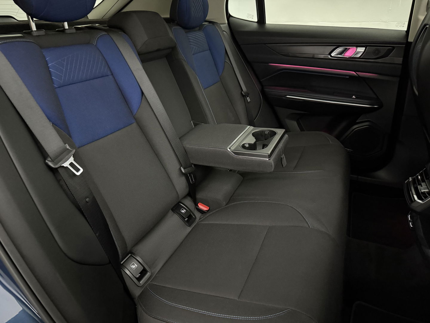 Lynk Co 01 1.5 262PK | Pano | Sfeerverl. | 360° | Memory | Virtual | Carplay | Adaptive Cruise