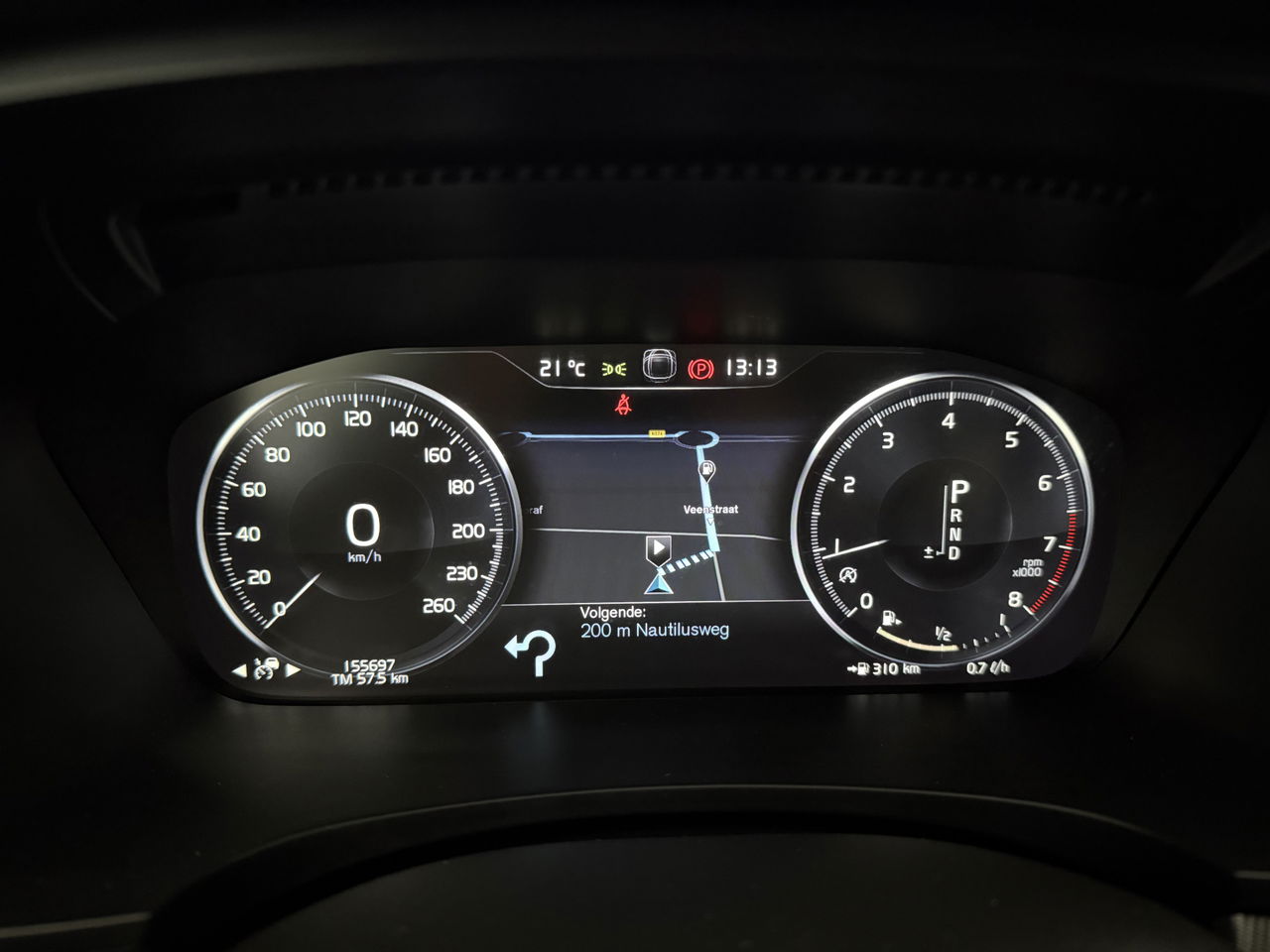 Volvo V90 2.0 T4 190PK R-Design | LED | Harman/Kardon | Trekhaak | Camera | Memory seats | Carplay | 20"LMV