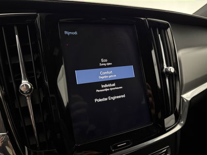 Volvo V90 2.0 T4 190PK R-Design | LED | Harman/Kardon | Trekhaak | Camera | Memory seats | Carplay | 20"LMV
