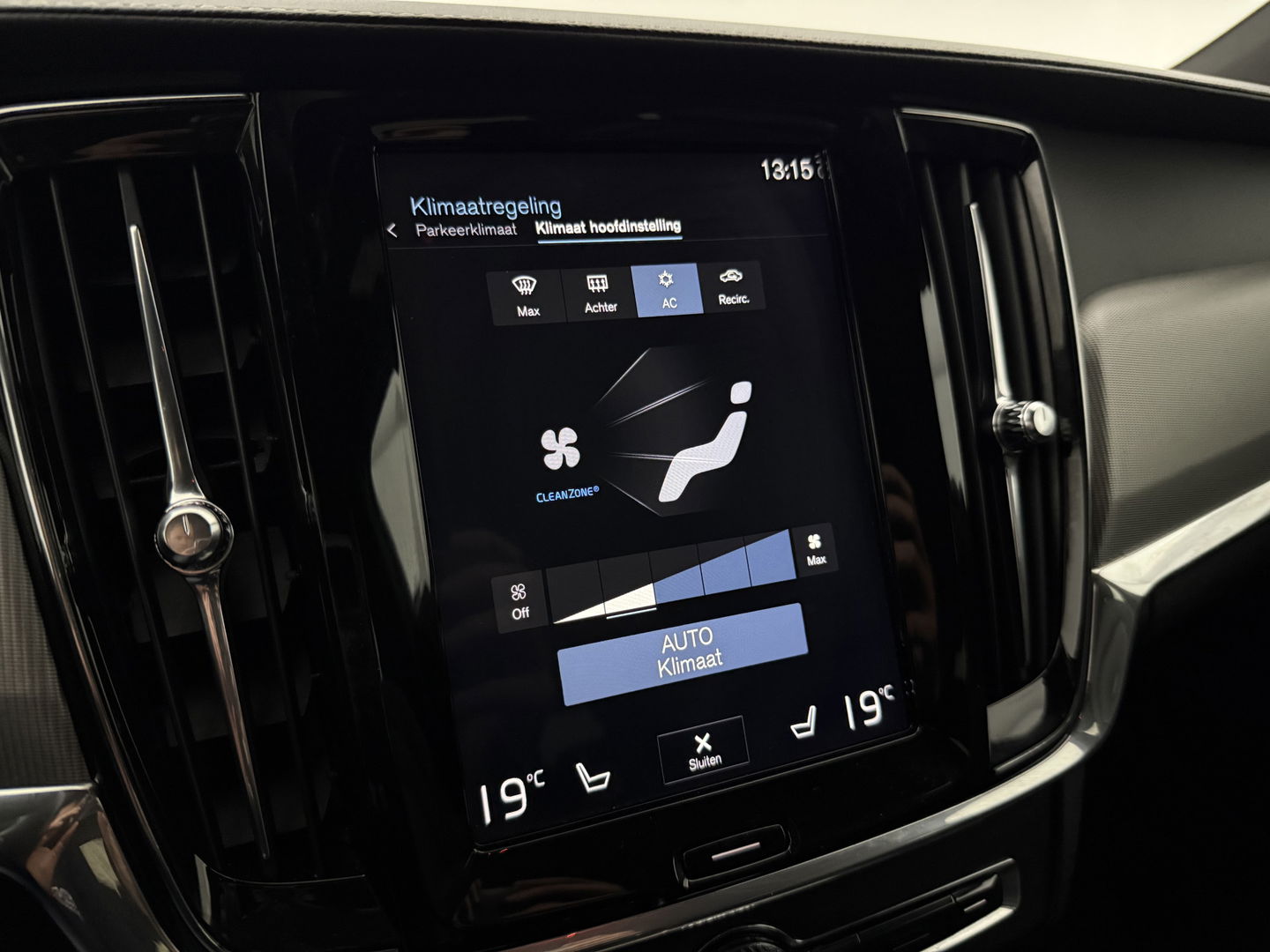 Volvo V90 2.0 T4 190PK R-Design | LED | H/K | Memory | Stoelverw. | Camera | Carplay | Dodehoek | NAP | Trekh.