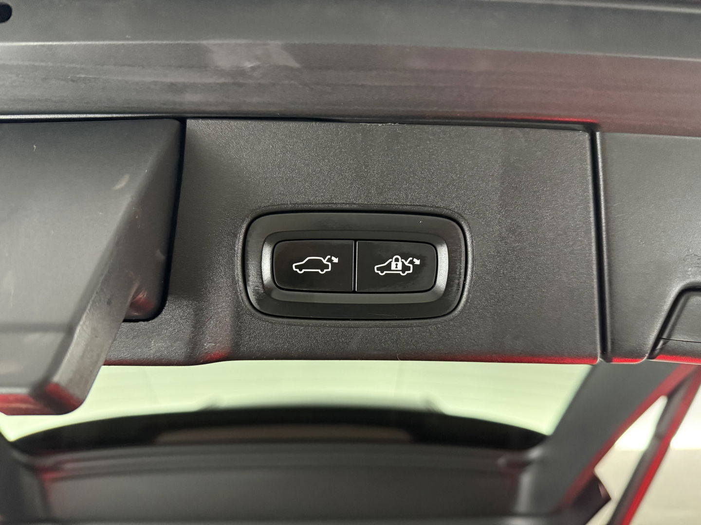 Volvo V90 2.0 T4 190PK R-Design | LED | H/K | Memory | Stoelverw. | Camera | Carplay | Dodehoek | NAP | Trekh.